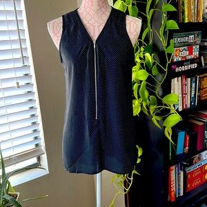 Sleeveless hi-low poly tunic